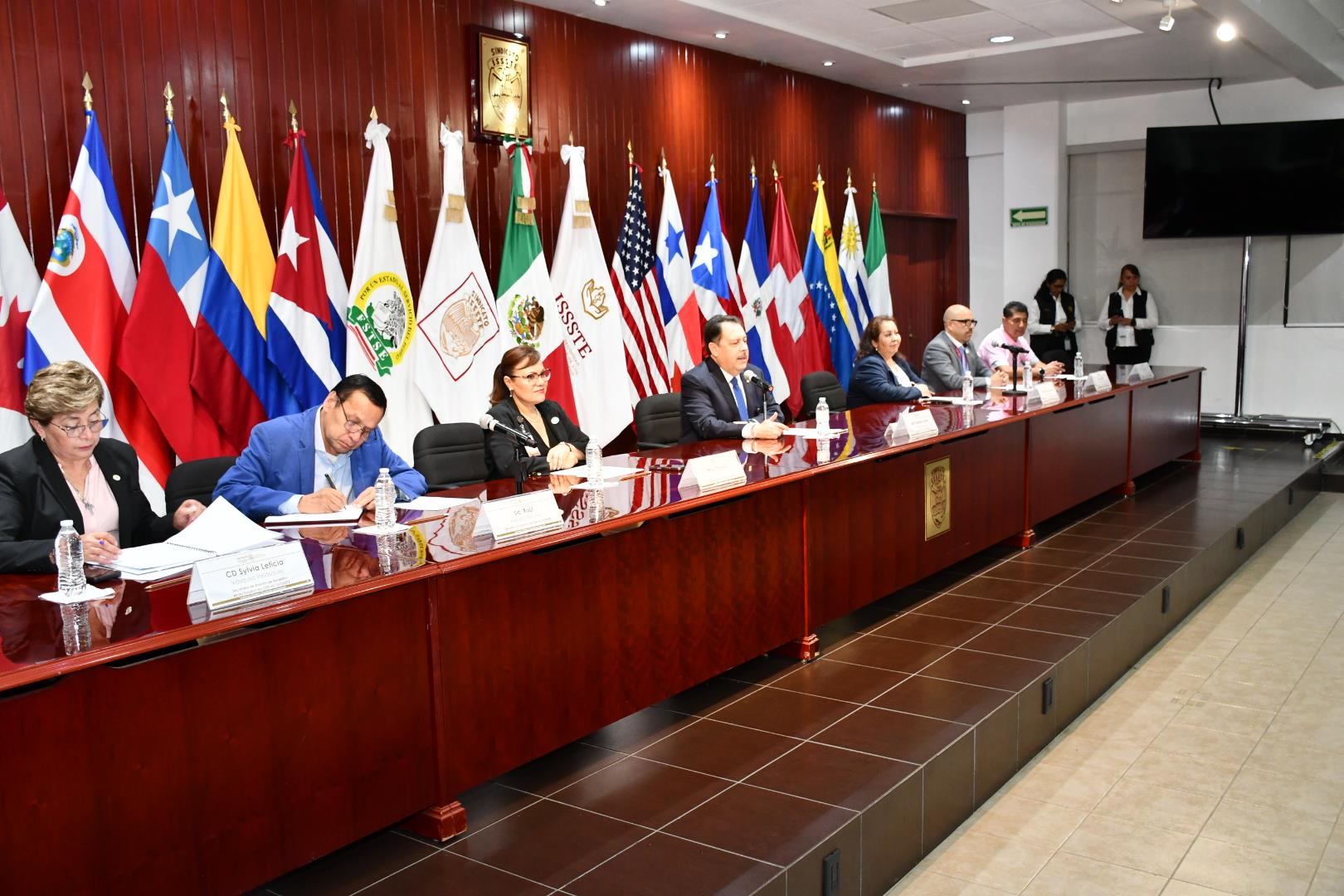 Visita de compañeros de la Sección XLVII, HG” Dr. Fernando Quiroz Gutiérrez”